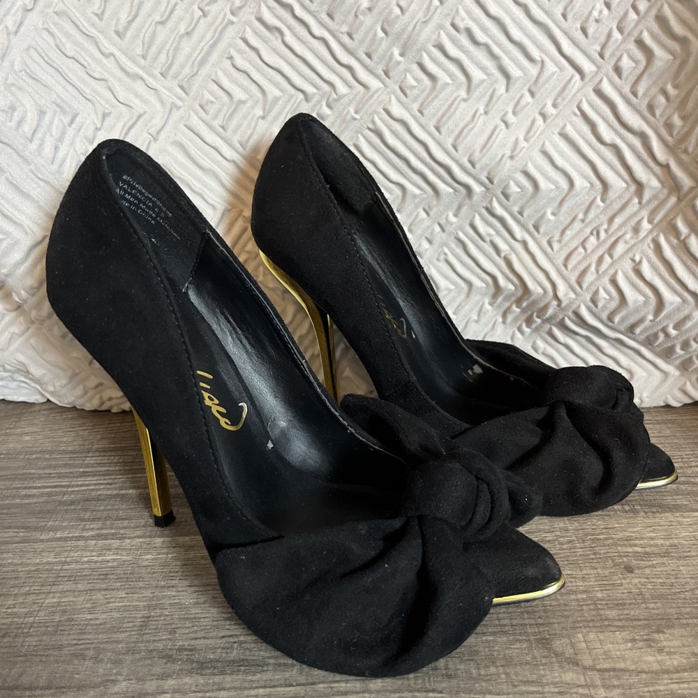 Privileged Valencia Faux Suede Heel Size 6.5 Black Gold Pointed Toe Bow Stiletto